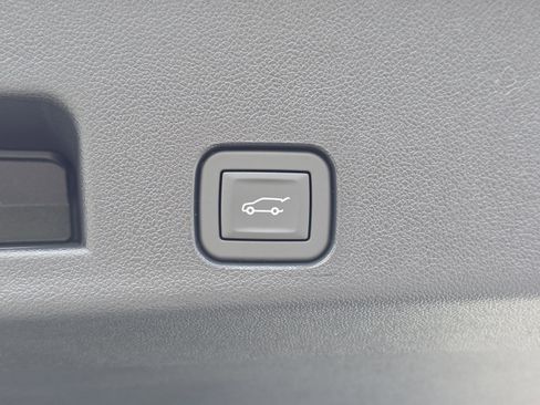 New 2026 Chevrolet Traverse RS w/ LPO, Floor Liner Package FWD image 14