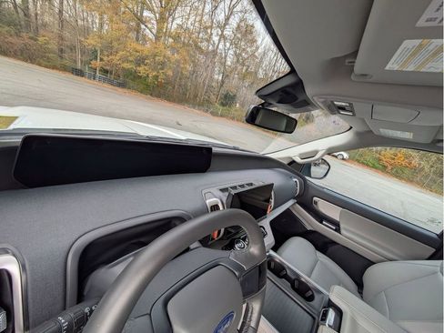 Certified 2025 Ford Expedition Active image 15