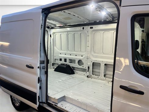 Used 2020 Ford Transit 250 Medium Roof w/ Load Area Protection Package image 23