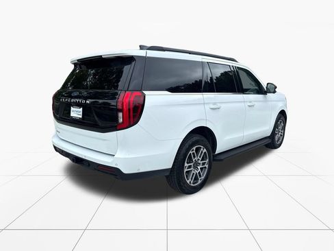 Used 2025 Ford Expedition Active AWD/4WD image 8