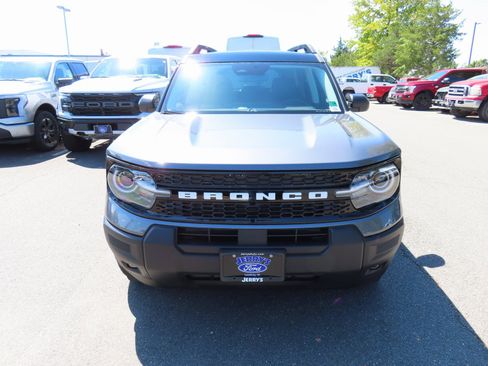 New 2025 Ford Bronco Sport Outer Banks image 2