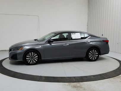 Used 2025 Nissan Altima 2.5 SV