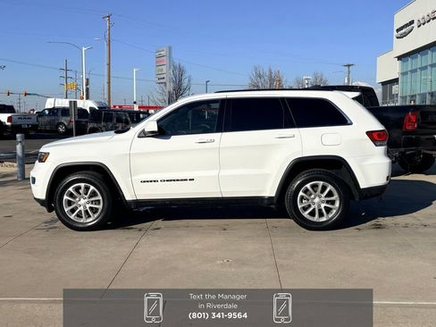 Used 2022 Jeep Grand Cherokee Laredo X image 9