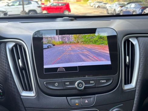 Used 2024 Chevrolet Malibu LT image 24