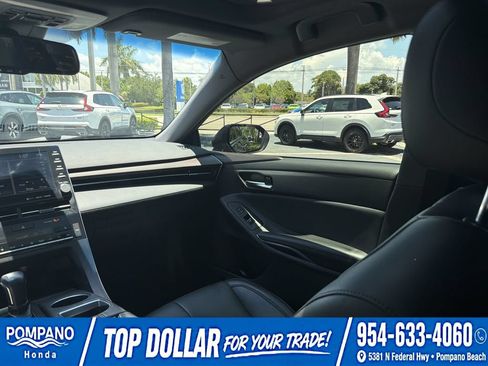 Used 2021 Toyota Avalon XLE w/ Moonroof Package FWD image 13