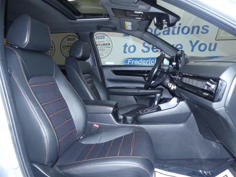 Used 2023 Honda CR-V Sport Touring image 8