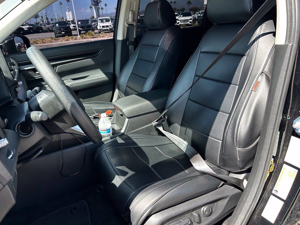 Used 2024 Honda CR-V EX image 5