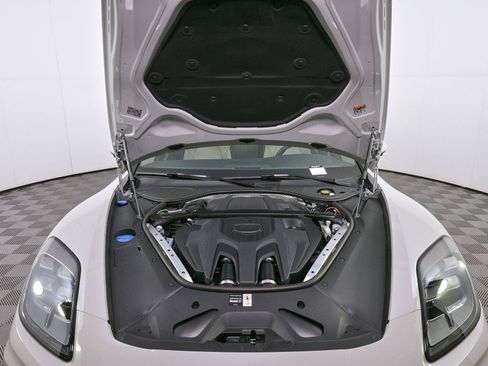 New 2026 Porsche Panamera image 32
