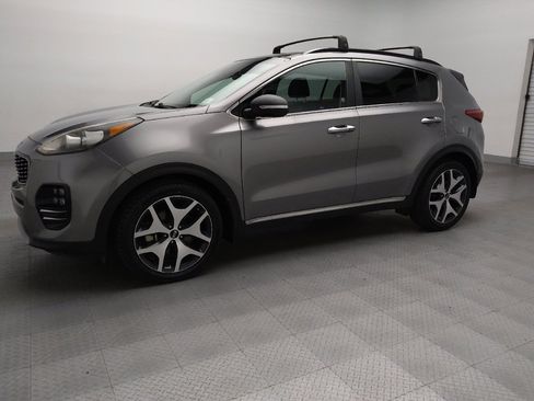 Used 2018 Kia Sportage SX image 2