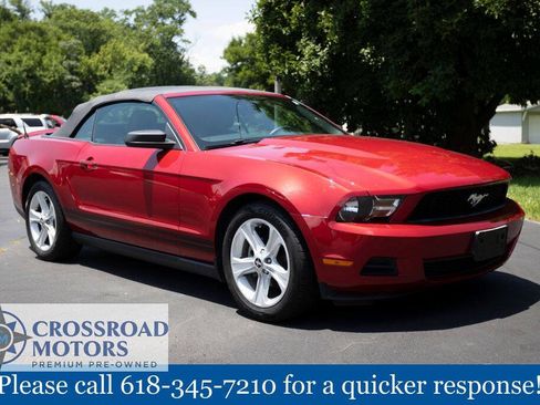 Used 2010 Ford Mustang Convertible RWD image 7