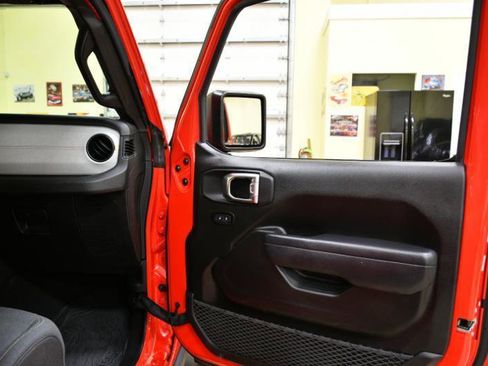 Used 2025 Jeep Wrangler Sport S image 52