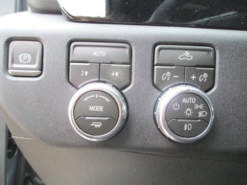 New 2026 GMC Sierra 1500 Elevation AWD/4WD image 17