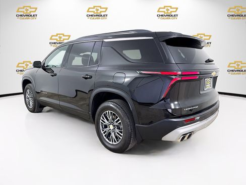 Used 2024 Chevrolet Traverse LT FWD image 5