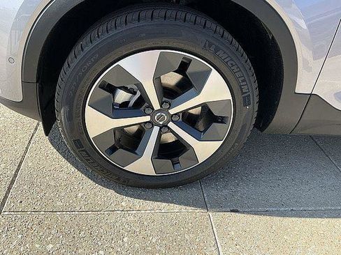 New 2026 Volvo XC40 B5 Plus w/ Climate Package AWD/4WD image 12