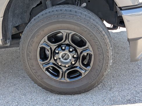 Used 2024 Ford F250 XL w/ STX Appearance Package AWD/4WD image 11
