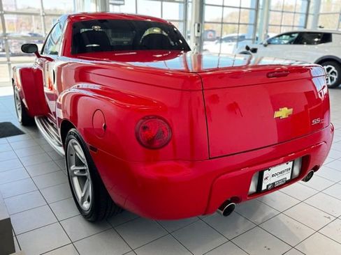Used 2004 Chevrolet SSR w/ Preferred Equipment Group image 36