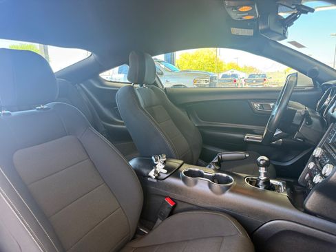 Used 2016 Ford Mustang Coupe w/ Equipment Group 051A RWD image 28