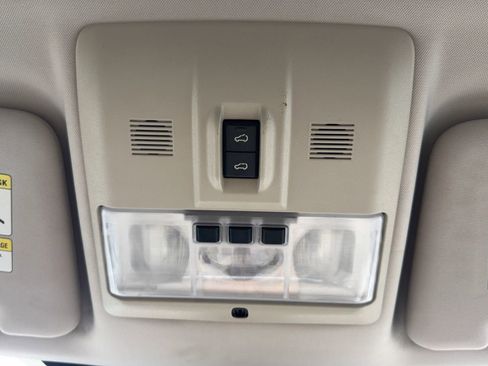 Used 2016 Land Rover LR4 HSE Silver Edition image 27