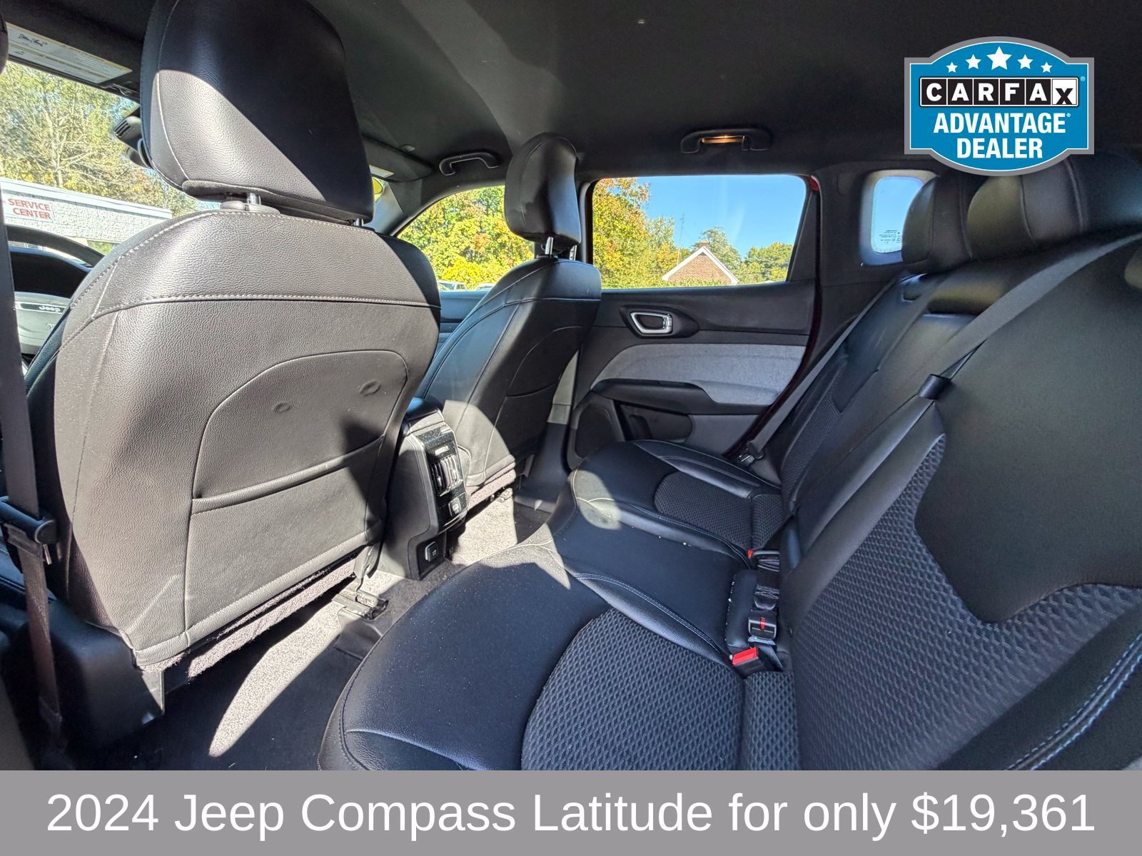Used 2024 Jeep Compass Latitude AWD/4WD image 7