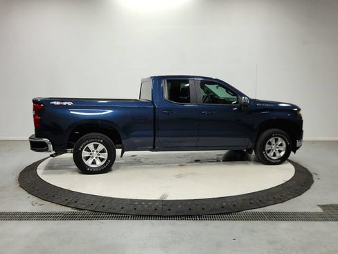 Used 2020 Chevrolet Silverado 1500 LT AWD/4WD image 9
