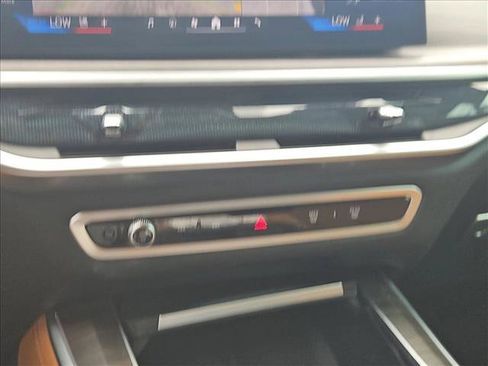 Used 2024 BMW X5 sDrive40i w/ Premium Package image 15