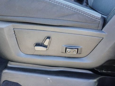 Used 2024 RAM 2500 Big Horn image 13