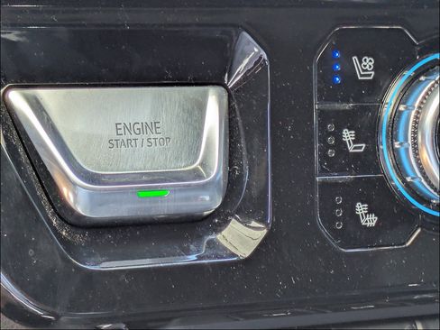 Used 2024 GMC Sierra 1500 AT4 w/ Technology Package AWD/4WD image 33