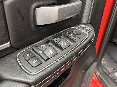 Used 2024 RAM 2500 Big Horn w/ Sport Appearance Package image 25