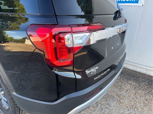 Used 2023 GMC Acadia SLT FWD image 18