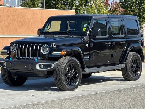 Used 2023 Jeep Wrangler Unlimited Sahara image 8