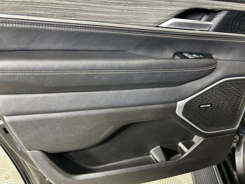 Used 2024 Jeep Wagoneer Series II image 16