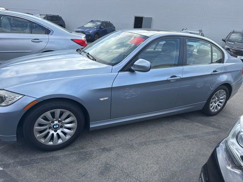 Used 2009 BMW 328i Sedan RWD image 2