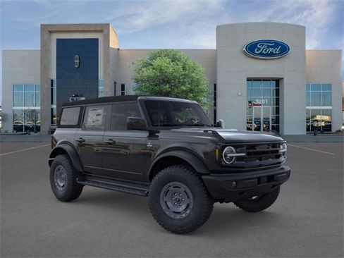 New 2025 Ford Bronco Outer Banks w/ Sasquatch Package image 7