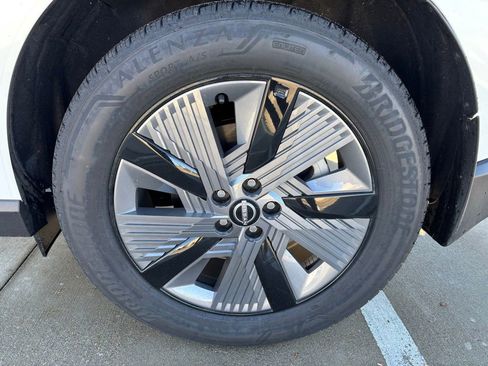 Used 2025 Nissan Murano SL image 10