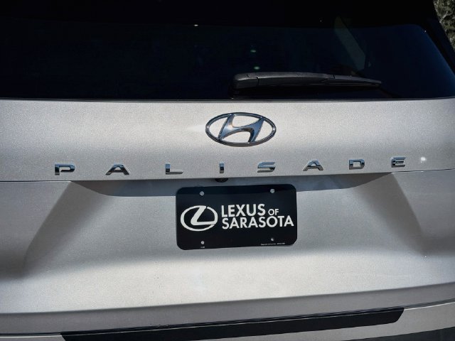 Used 2021 Hyundai Palisade SEL w/ Premium Package FWD image 11