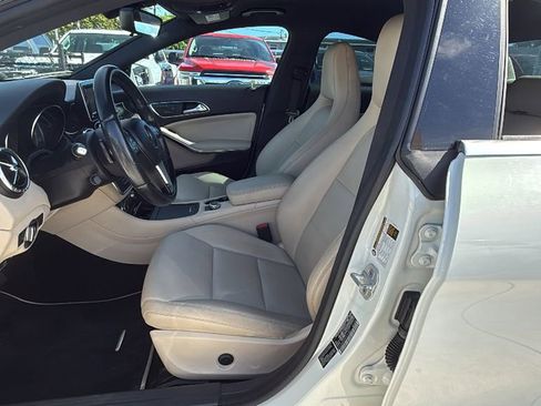 Used 2014 Mercedes-Benz CLA 250 image 14
