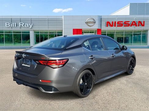 Certified 2024 Nissan Sentra SR w/ SR Premium Package image 4