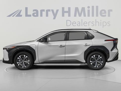 Used 2024 Toyota bZ4X AWD w/ Weather Package image 3