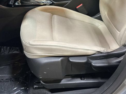 Used 2024 Buick Encore GX Sport Touring FWD image 14
