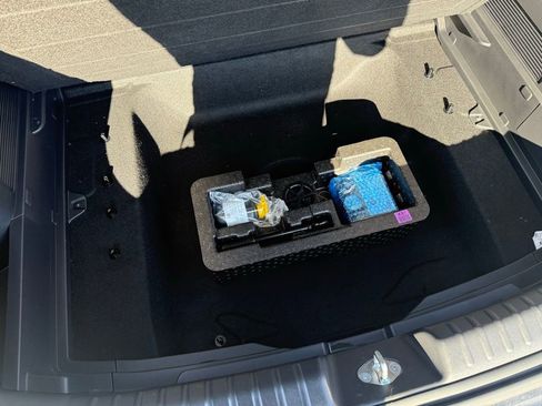 Certified 2023 Kia Niro EX image 26