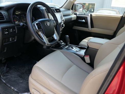 Used 2022 Toyota 4Runner SR5 Premium AWD/4WD image 10