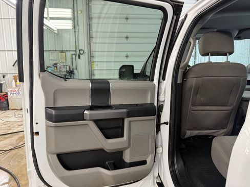 Used 2020 Ford F150 XLT image 24