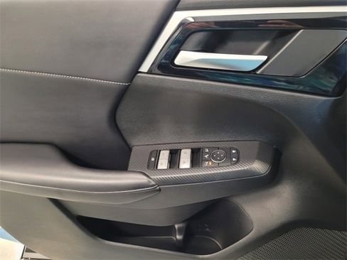 Used 2024 Mitsubishi Outlander SE Black Edition image 26