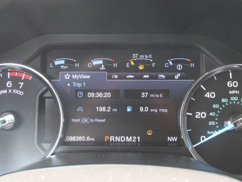 Used 2018 Ford F250 Lariat w/ Snow Plow Prep Package AWD/4WD image 15
