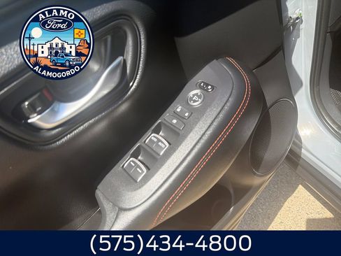 Used 2025 Honda HR-V Sport image 11