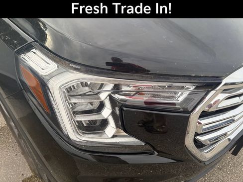 Used 2023 GMC Terrain SLT w/ Infotainment Package II AWD/4WD image 5