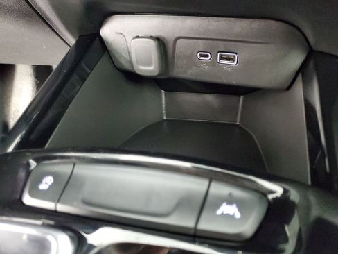 Used 2026 Chevrolet Trax ACTIV image 18