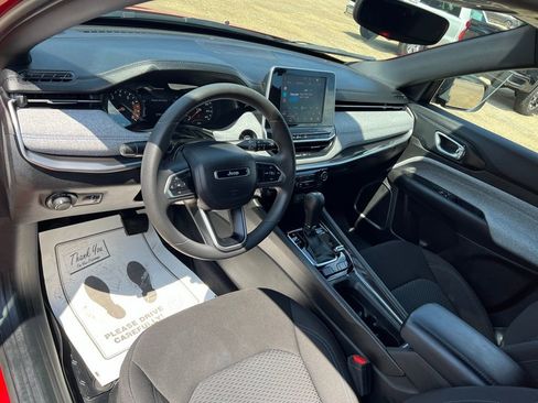 Used 2025 Jeep Compass Sport image 20