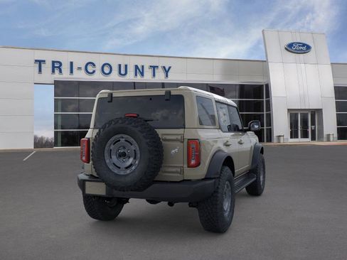 New 2025 Ford Bronco Outer Banks w/ Sasquatch Package image 8