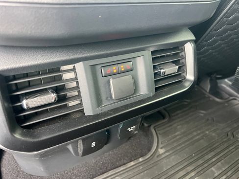 Used 2025 Ford F150 Raptor AWD/4WD image 37